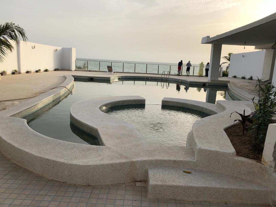Villa Somone Pied Dans L'Eau Eksteriør bilde
