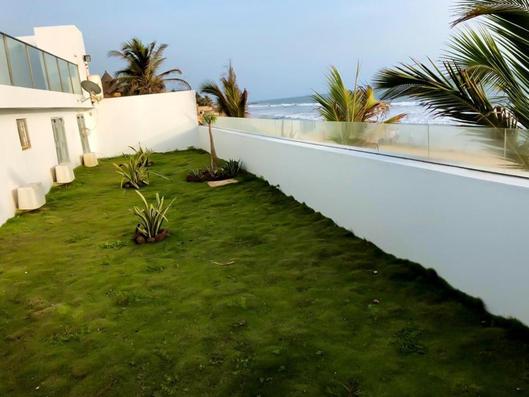 Villa Somone Pied Dans L'Eau Eksteriør bilde
